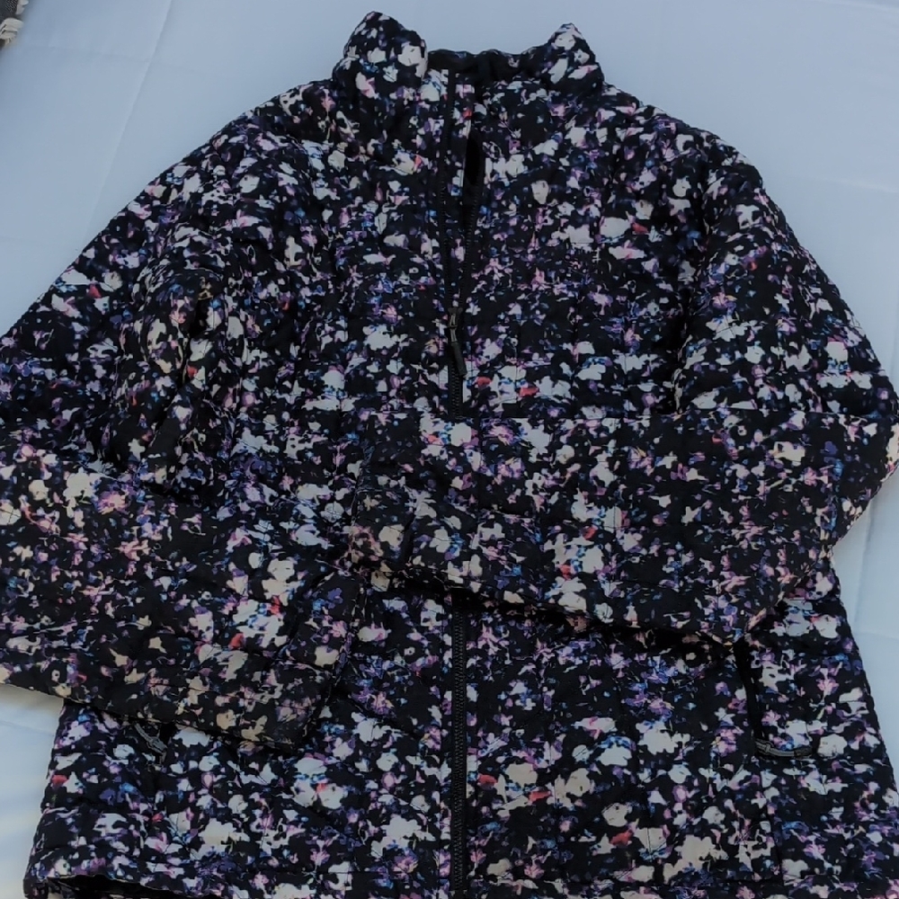The North Face Women's Multicolor Patterned Puffer Jacket